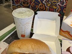 -麦当劳(新世纪环球中心店)