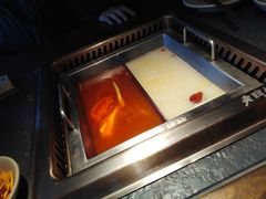 -老牌坊云南鱼豆花火锅(哈西万达店)