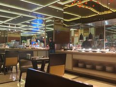-大中华希尔顿酒店-念自助餐·嗨啤·小龙虾