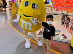 -m豆巧克力世界(上海世茂广场店)