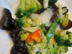 -哈啾嗨·新概念蒙餐(红星新城店)