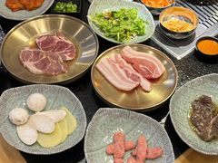 -臻牛烤肉