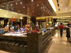 自助取餐区-惠州白鹭湖雅居乐喜来登度假酒店-盛宴标帜西餐厅