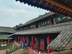 -峨眉山报国寺