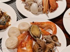 -广州万富希尔顿酒店·感趣自助餐厅·金秋蟹宴生蚝海鲜刺身