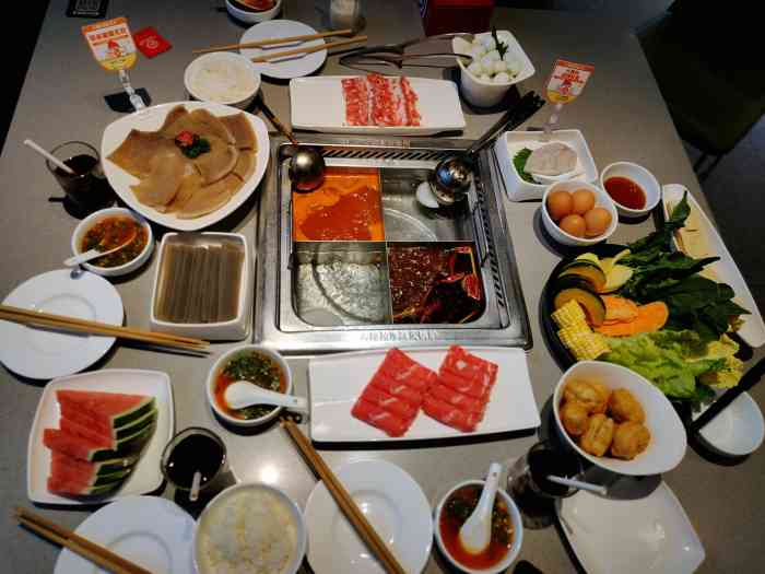 海底捞火锅(金沙印象城店)-"[薄荷]环境: 海底捞的环境不用再说,一.