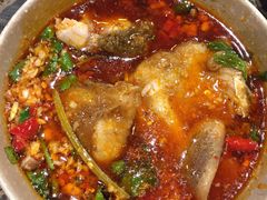 -肖肖酸萝卜鱼火锅(总店)