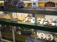 面包甜点陈列柜-南来顺饭庄·清真(南菜园店)