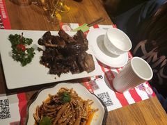 -胡桃里民谣酒馆