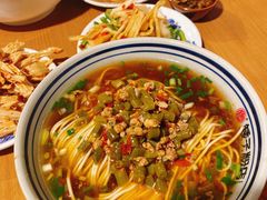 -矮子粉店1985·长沙米粉(湘春路店)