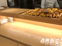 面包甜点陈列柜-好利来(梅江永旺店)