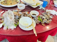 -鑫渔港海鲜本地菜·山海关浑锅(东戴河店)