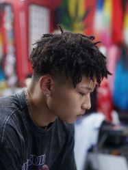 -贝勒爷专业男发