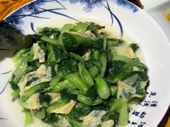 鸡毛菜炒豆腐皮-兴农记