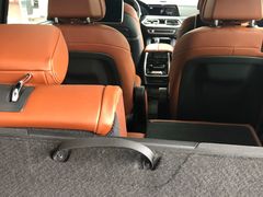 -上海宝信宝马4S店
