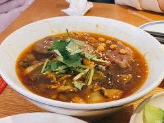 牛腱子泡椒酸辣粉-村外有星光小食铺(长嘉汇店)