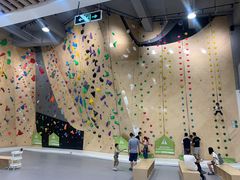-ROCKPLUS攀岩馆(环宇城店)