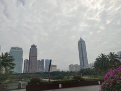 -万绿园