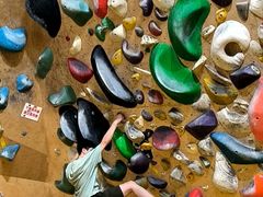 -问山MountQuest攀岩馆