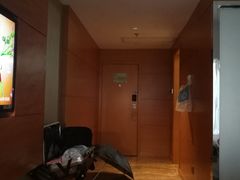 -珠海拱北口岸希尔顿欢朋酒店