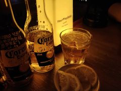 -FOUR PLAY BAR