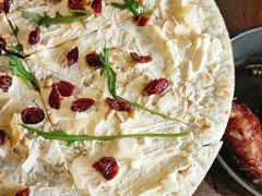 可瑞姆芝士冷披萨-HIGH FIVE哈福手工汉堡(桂林路店)