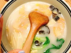 高汤素什锦米线-刀小蛮半只鸡过桥米线(家乐福四元桥店)