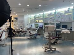 -极光口腔·矫正种植修复(锦江店)