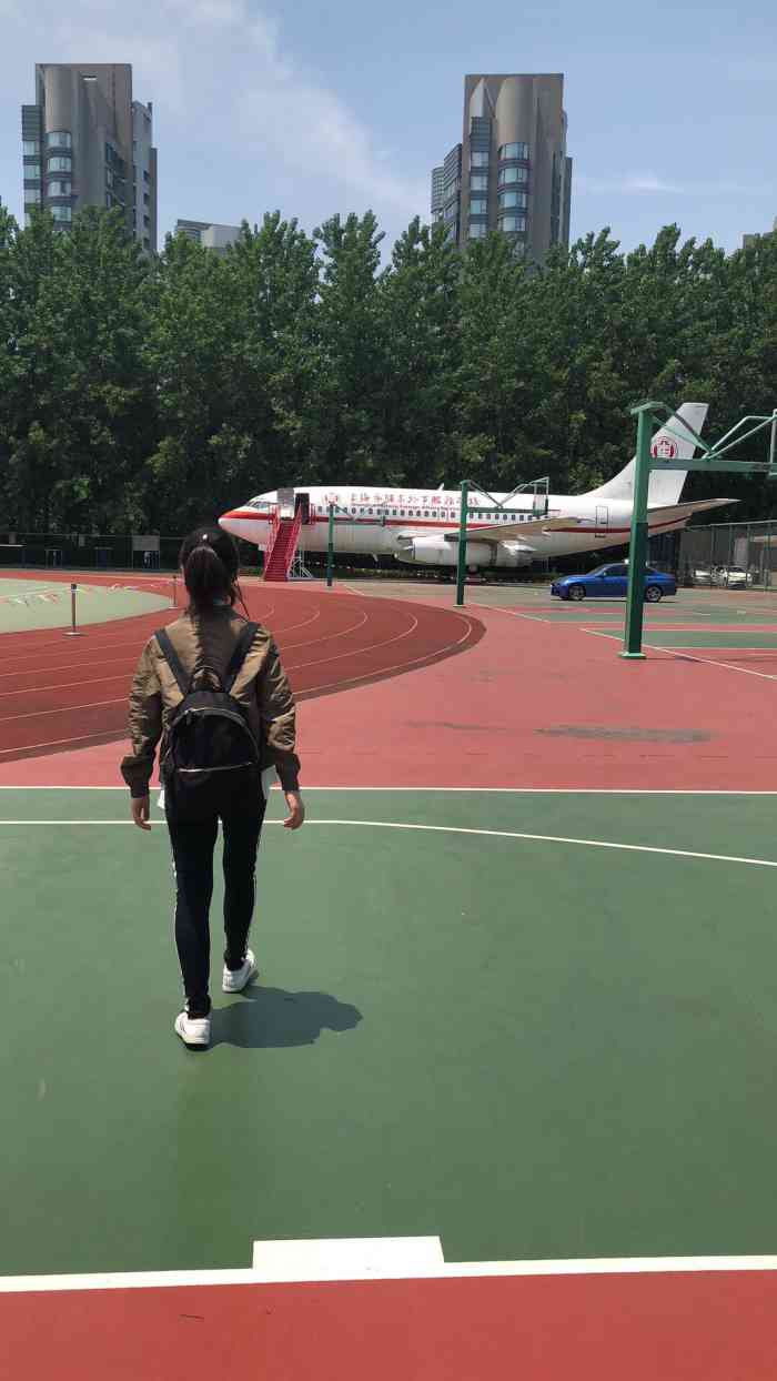 上海市浦东外事服务学校-"现在改名成了上海浦东外事服务学校. 周.