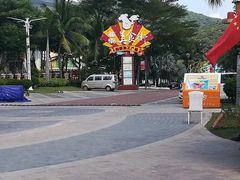 -亚龙湾亚泰商业街