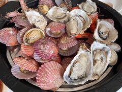 老灶蒸汽海鲜锅加鲍鱼-巧克力渔家.小船海鲜胶东菜(万平口店)