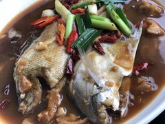 -鑫悦楼煎蟹·16年海鲜大排档