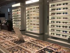 -目艮眼镜SHOWROOM(品牌集合店)