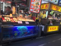 -六合夜市
