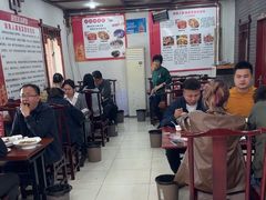 -湖南人家湘菜馆(镇江路店)