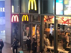 门面-麦当劳(南京南站站外店)