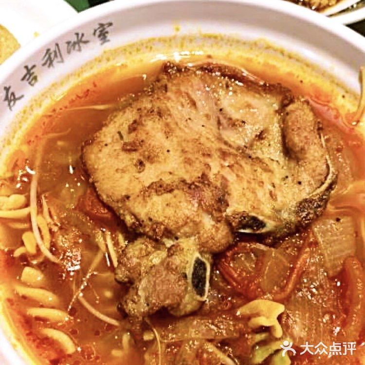 澳门美食🇲🇴｜爱惨了这家特色茶餐厅，扶墙出