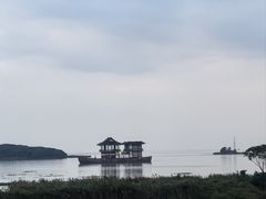 -亮河湾山庄