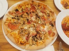 -城市大道红炉披萨烘焙坊