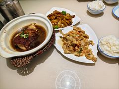 -老码头黑皮肘子锅包肉(赣水路店)