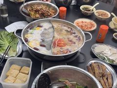 -周良天山牛杂城(天山路总店)