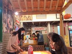 大堂-老三样·美食研究中心(世贸路店)