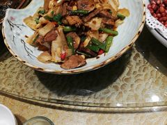 -老码头黑皮肘子锅包肉(赣水路店)