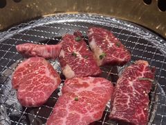 -山川小町·极番烧肉(新地假日广场店)