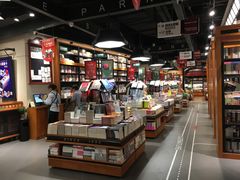 -西西弗书店&矢量咖啡(凯德晶萃广场店)