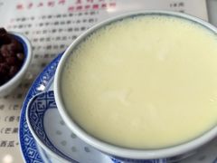 -广信牛奶甜品世家(台东店)