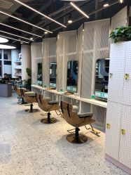 -PE SALON 