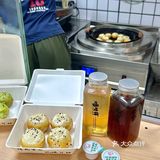 江门江华路。。这家爆汁生煎包好吃晕了。。