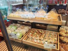 -顶东面包花园·生日蛋糕(世博店)