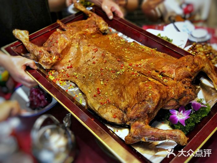 宗泉烤全羊·烤羊腿(解放东路店)烤全羊整只图片
